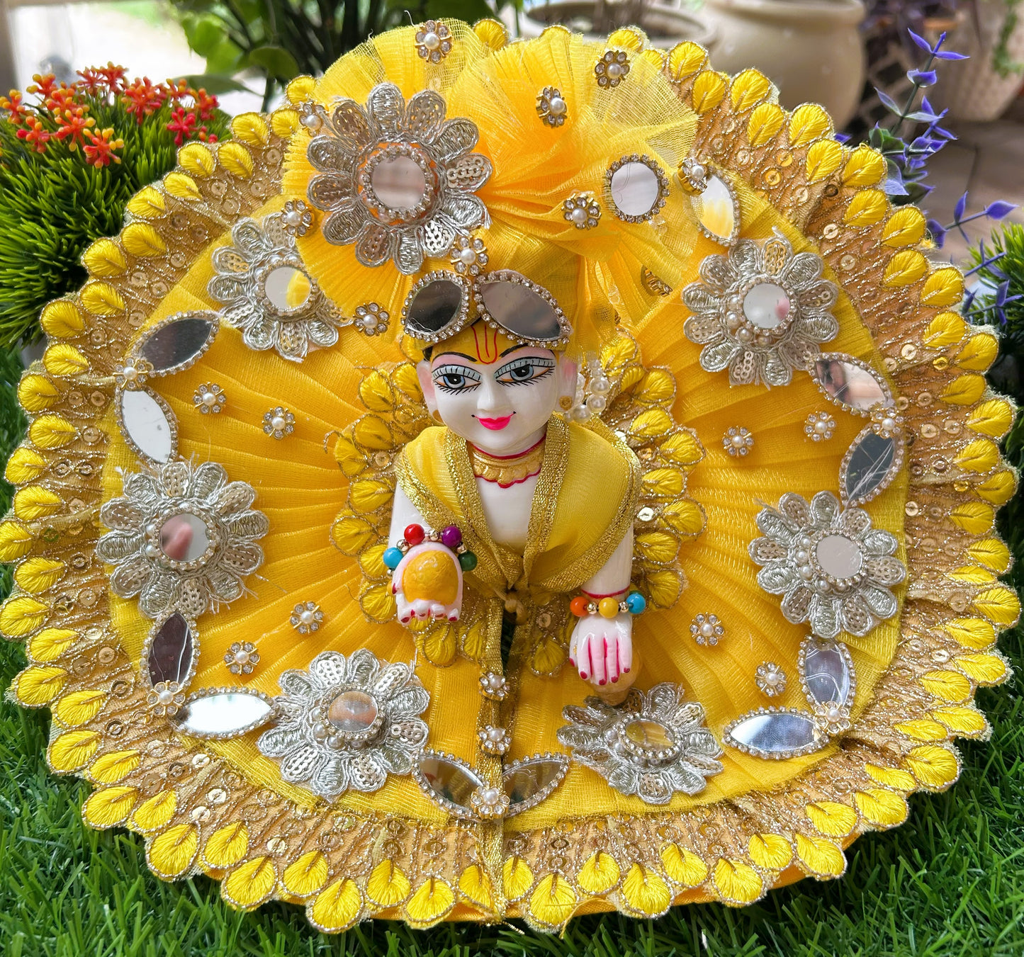Swarna Tej Shringar Laddu Gopal Poshak Set