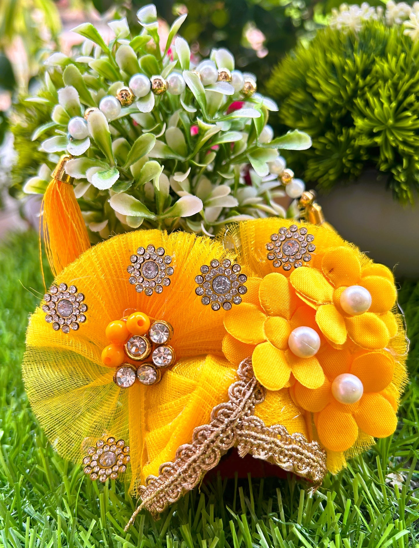 Sunshine Pearl Laddu Gopal Poshak Set